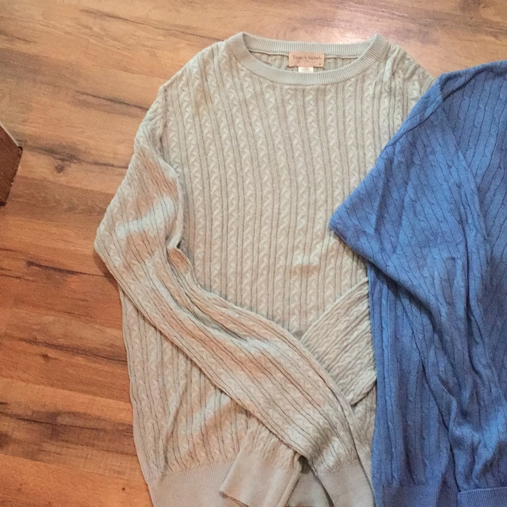 2 Sweaters - image 3